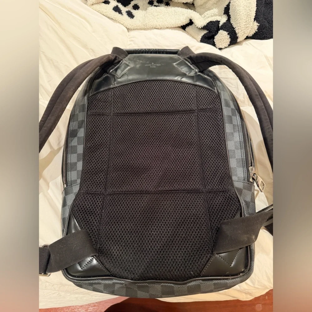 Louis Vuitton Michael Damier canvas backpack five interior pockets black /gray